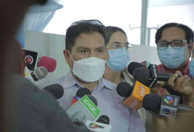 Image default