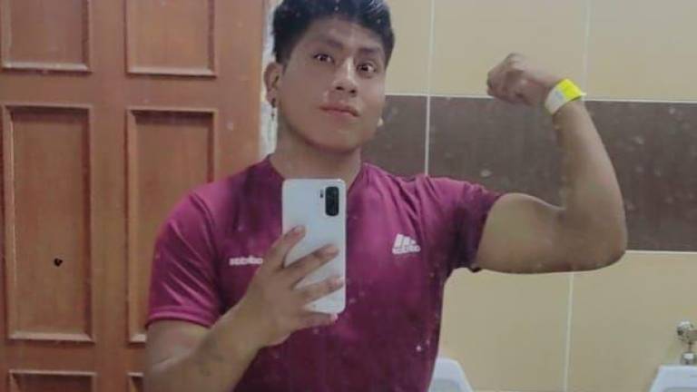 Image default
